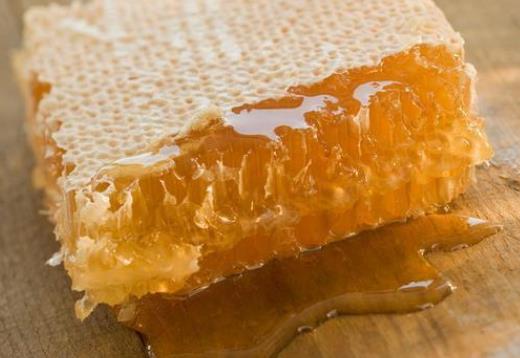 蜂蜜的十大养生功效解析，蜂蜜的作用竟这么多