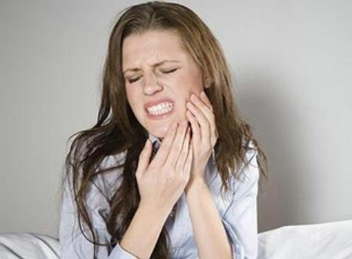 孕妇牙龈肿痛如何预防，该怎么调理
