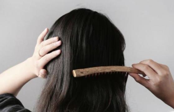 头发油的5中护理方法