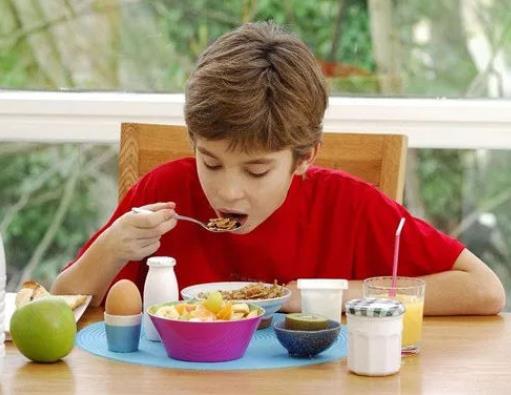 儿童早餐怎么吃才营养，遵循这4个原则