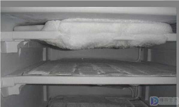 冰箱上层结冰怎么处理(冰箱上面结冰怎么回事)