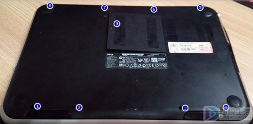 戴尔笔记本电脑电池怎么拆(戴尔笔记本电池怎么拆下来)