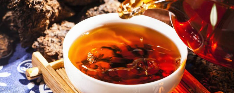 枸杞子泡红茶喝的害处及功效有哪些?(枸杞子泡红茶喝的害处(枸杞子喝法)