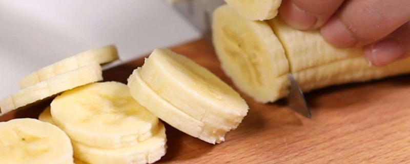 香蕉可以和桃子一起吃吗?(香蕉苹果桃子能在一起吃吗)