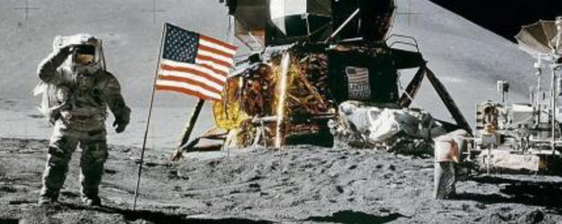 第一位登上月球的地球人是谁?(第一位登上月球的地球人是谁女的)