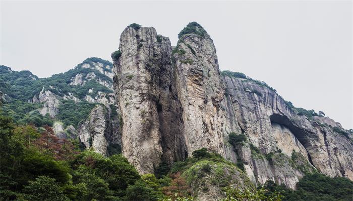 中国的三山是指哪三座山(中国的三山指的是什么山)