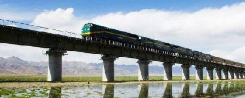青藏铁路全线通车是哪一年的7月1号,青藏铁路全线通车是哪一年哪一月哪一日