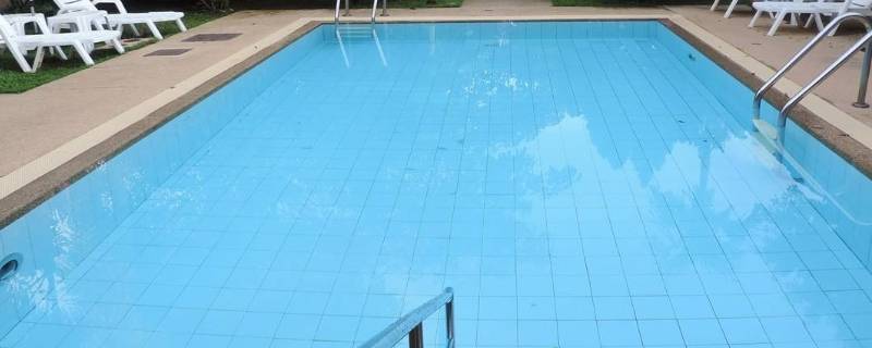 游泳池水质最新标准(游泳池水温标准)