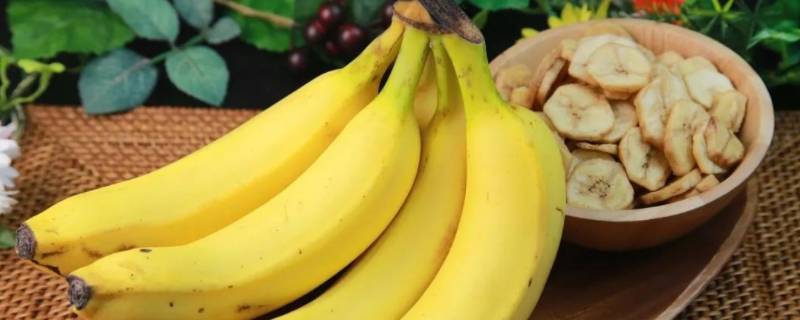 香蕉为什么有红色的芯(香蕉中间的芯是红色能吃吗)