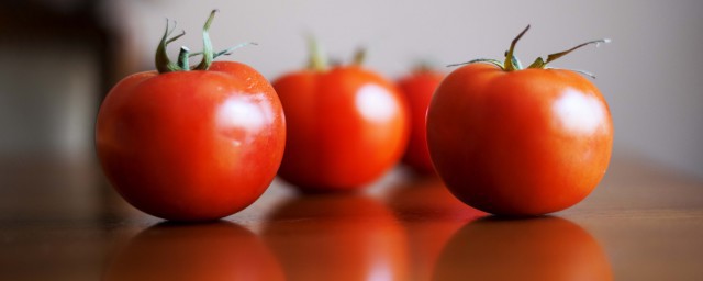 西红柿炖牛腩有什么营养价值(西红柿炖牛腩的营养及功效)