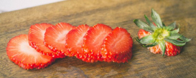 草莓味酸奶怎么做(酸奶盆栽做法大全)