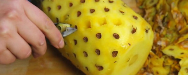 菠萝削皮后能放多久,菠萝削好皮后能放隔天吗