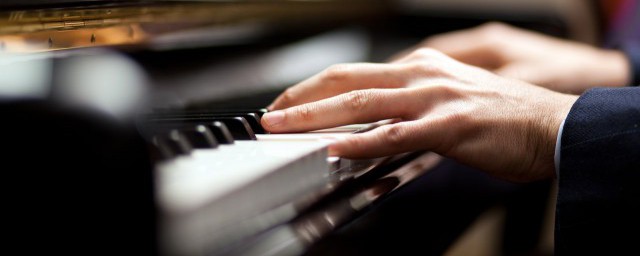 电子琴怎么弹教学视频,电子琴弹法