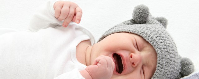 宝宝睡觉不踏实老是醒怎么回事,婴儿老是哭闹睡不踏实怎么回事